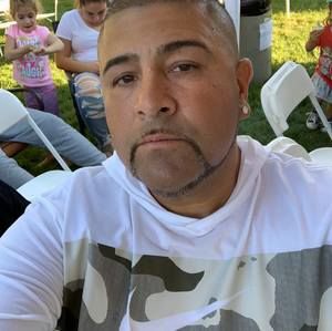 Meet your Posher, Dennis